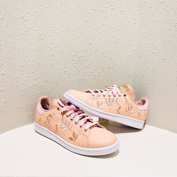 Adidas Stan Smith Embroidered Floral Women’s Sneakers Size 10.5 NWT - Picture 1 of 15